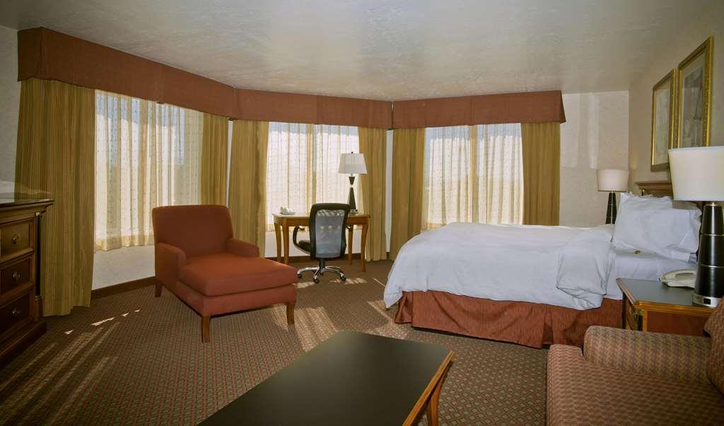 Hampton Inn & Suites Salt Lake City Airport Стая снимка