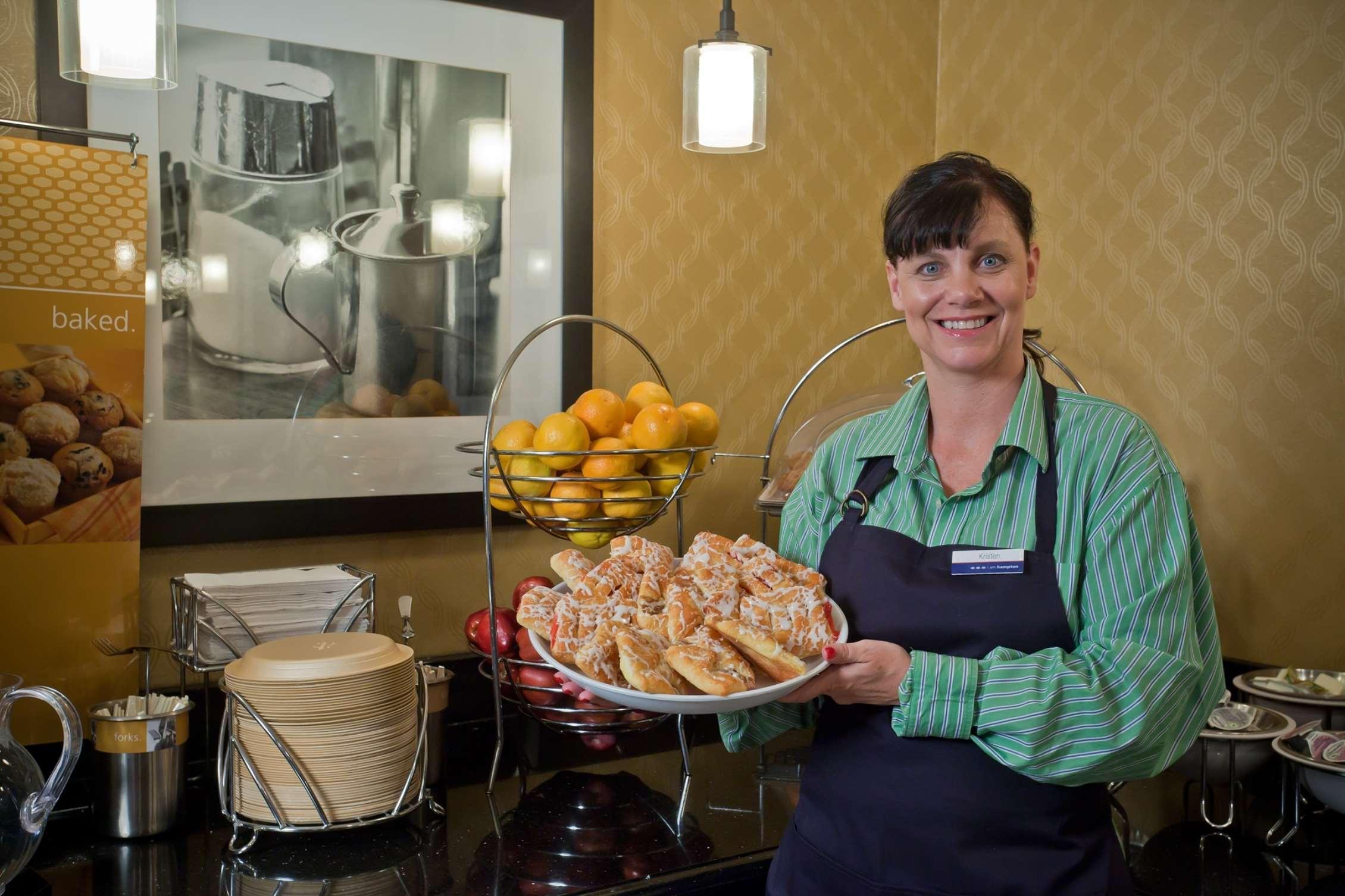 Hampton Inn & Suites Salt Lake City Airport Екстериор снимка