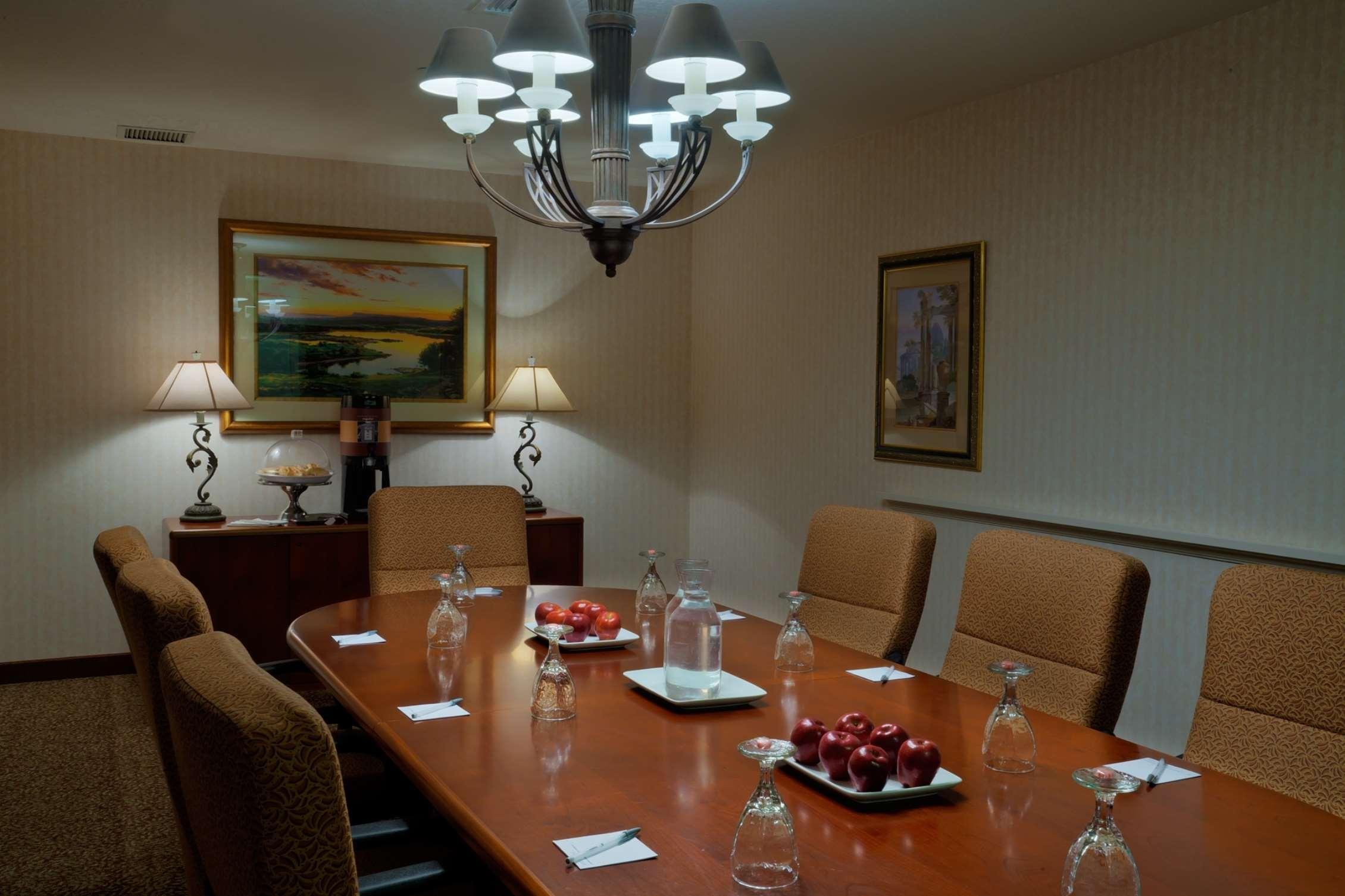 Hampton Inn & Suites Salt Lake City Airport Екстериор снимка