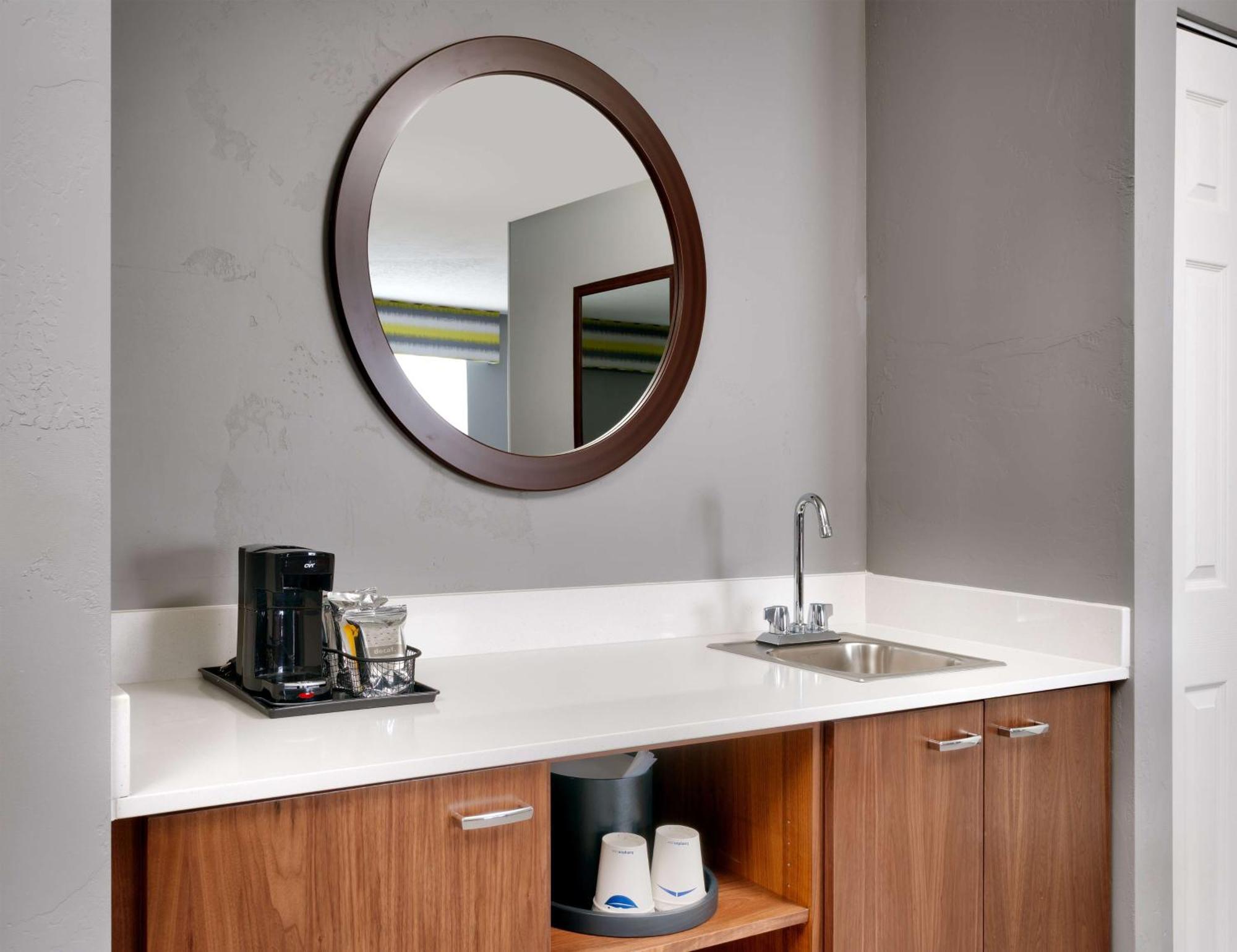 Hampton Inn & Suites Salt Lake City Airport Екстериор снимка