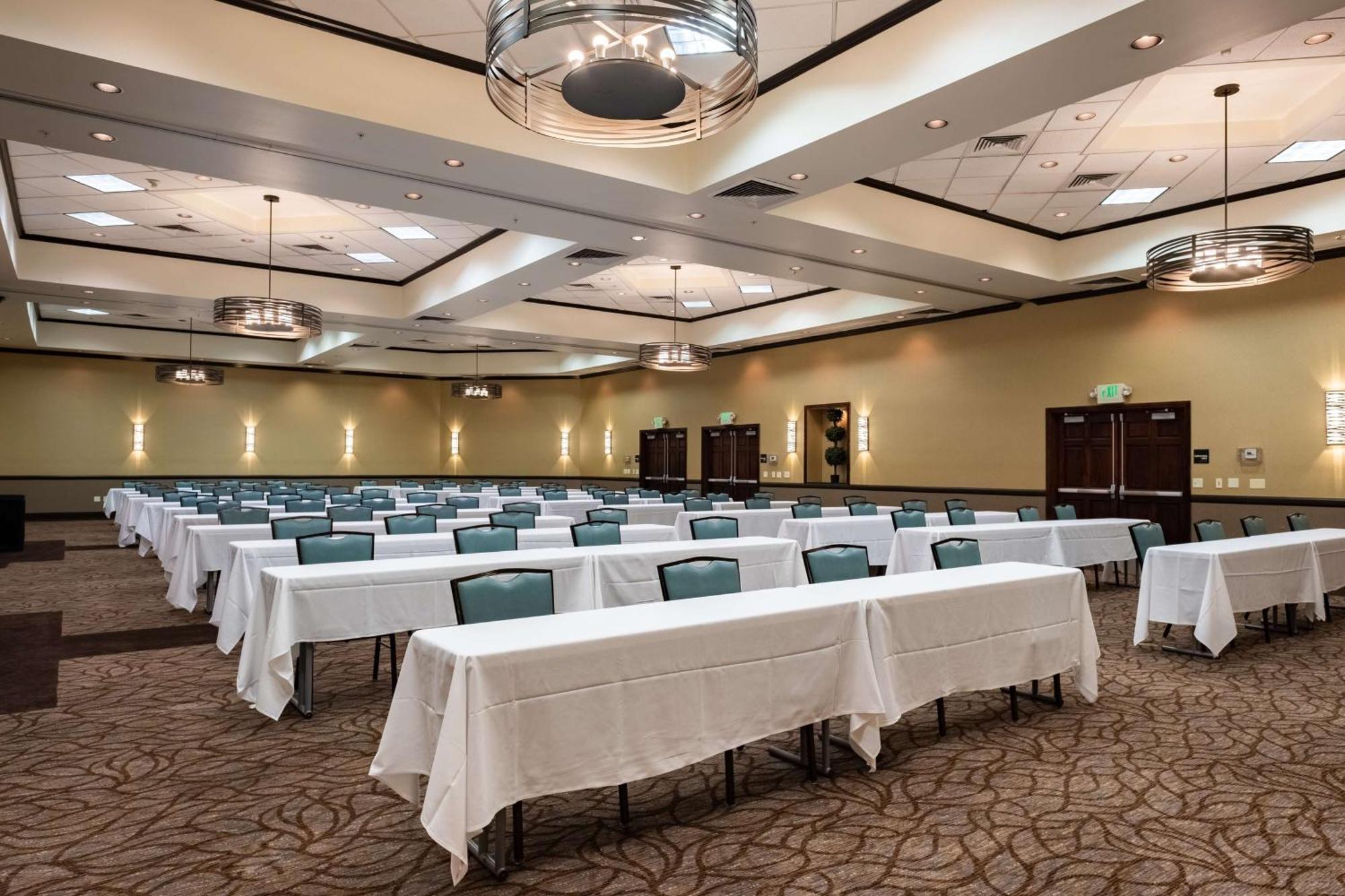 Hampton Inn & Suites Salt Lake City Airport Екстериор снимка