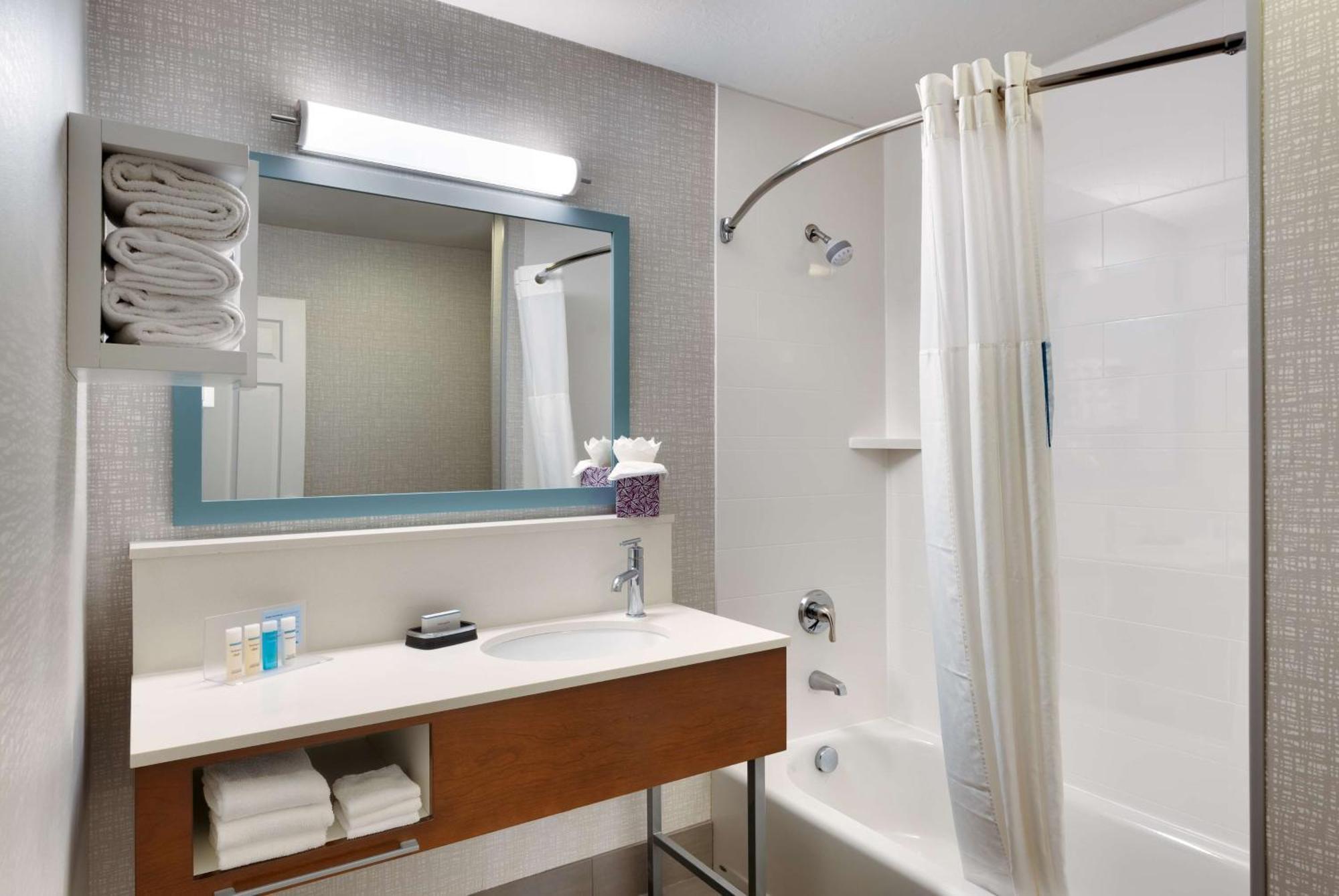 Hampton Inn & Suites Salt Lake City Airport Екстериор снимка