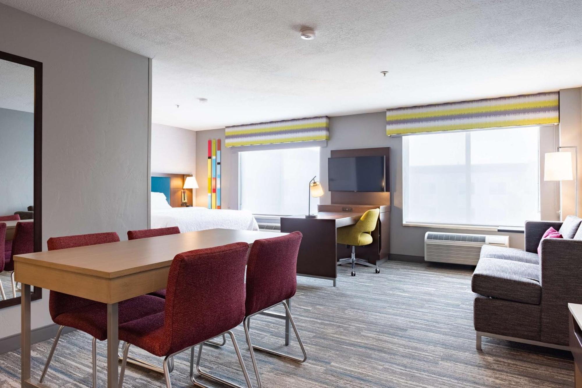 Hampton Inn & Suites Salt Lake City Airport Екстериор снимка