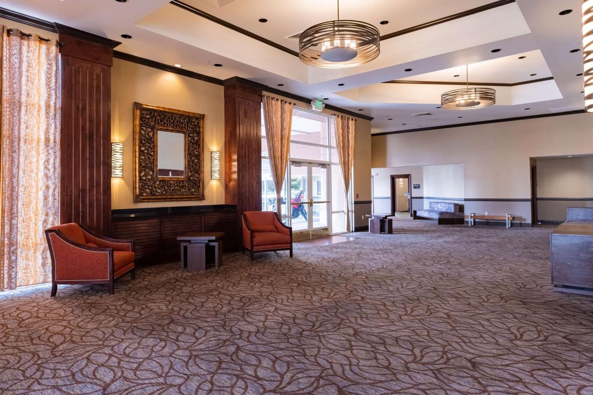 Hampton Inn & Suites Salt Lake City Airport Екстериор снимка