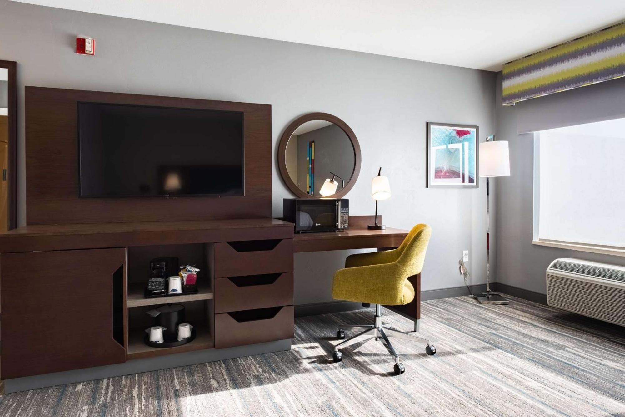 Hampton Inn & Suites Salt Lake City Airport Екстериор снимка