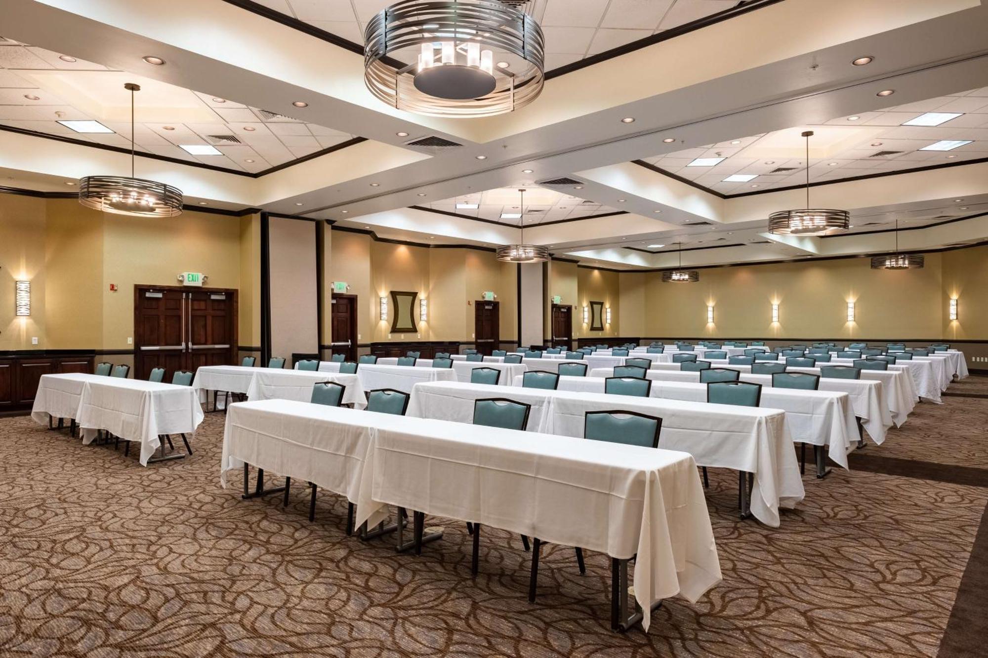 Hampton Inn & Suites Salt Lake City Airport Екстериор снимка