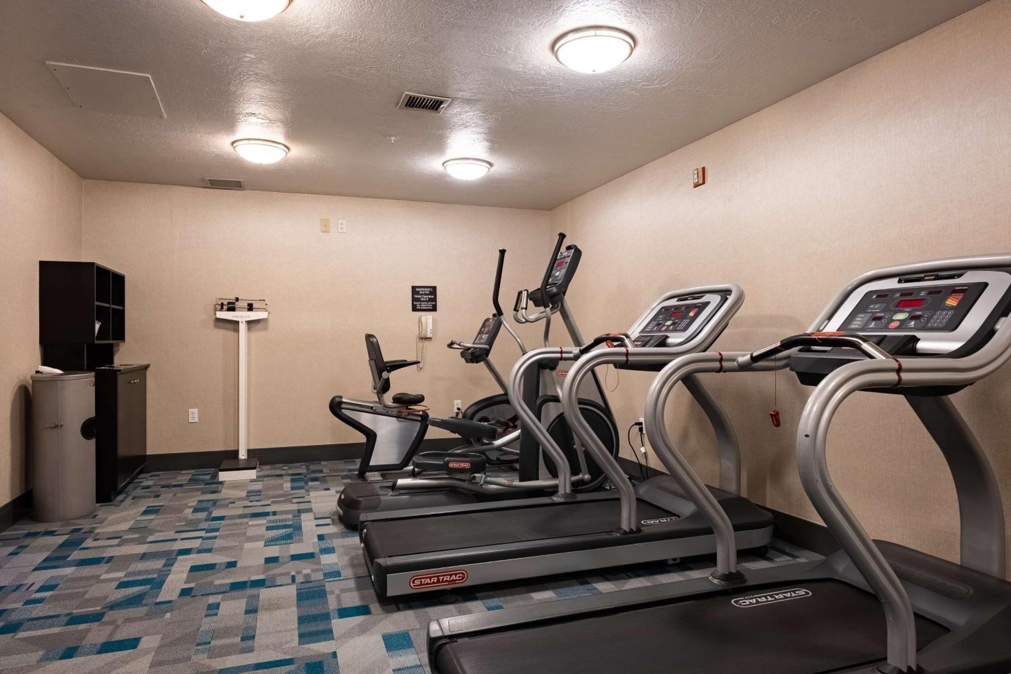 Hampton Inn & Suites Salt Lake City Airport Екстериор снимка